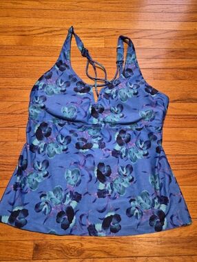 Title Nine 36D Tankini Top